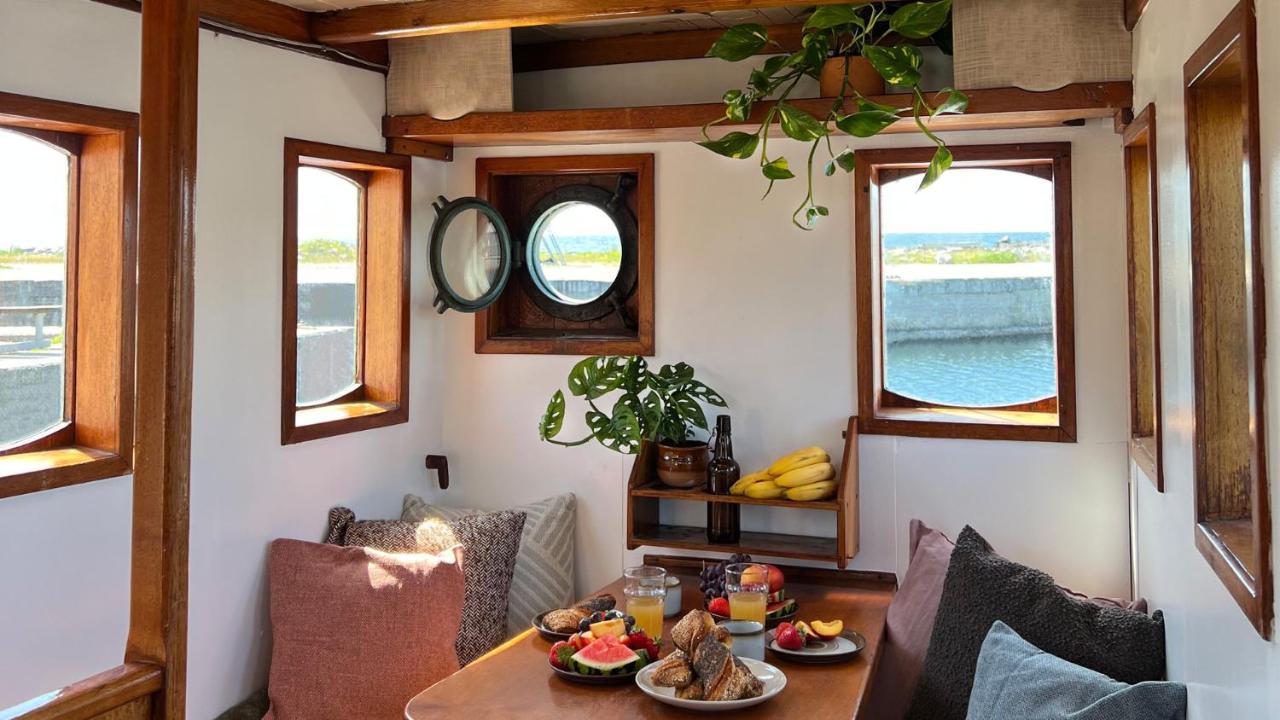 Varra Water - Unique Boat Accomodation - Bornholm Neksø Екстериор снимка