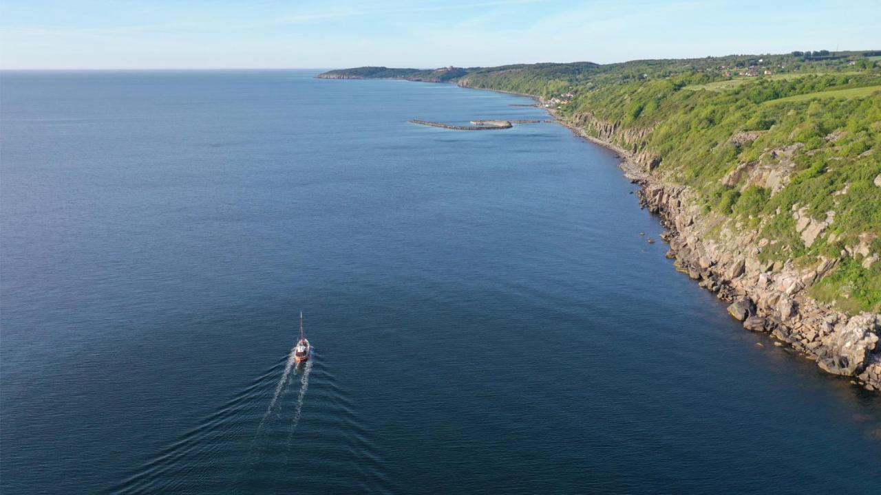 Varra Water - Unique Boat Accomodation - Bornholm Neksø Екстериор снимка